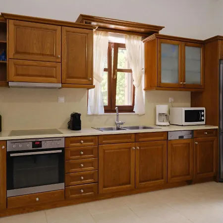 Villa Nikolaos