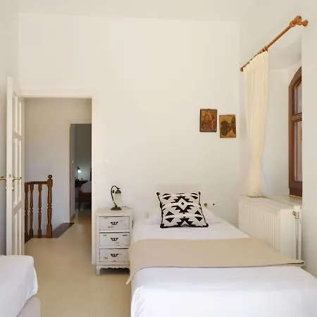 Nikolaos Villa Elefterna